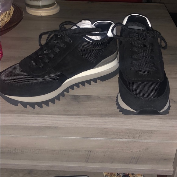 tory burch black tennis shoes